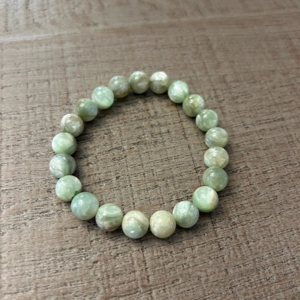 Elegant Green Jade Beaded Bracelet